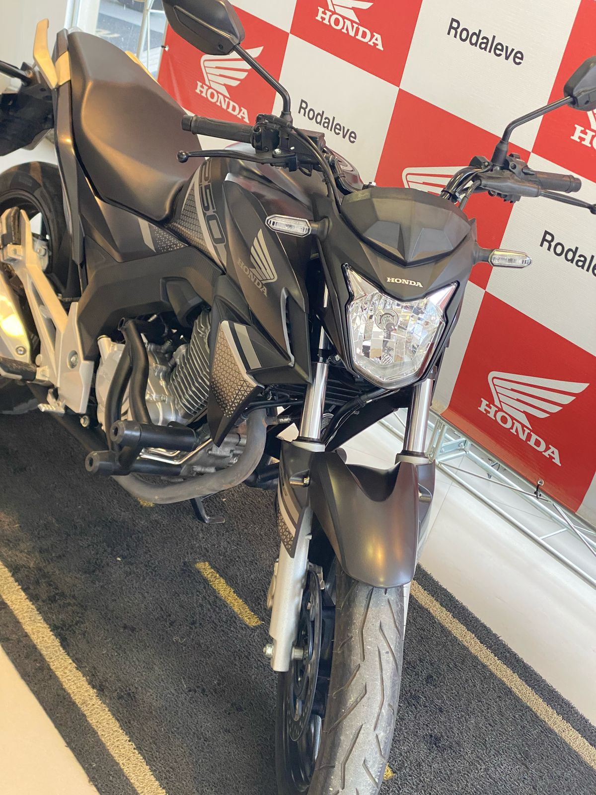 HONDA Cb Twister 250 CBS